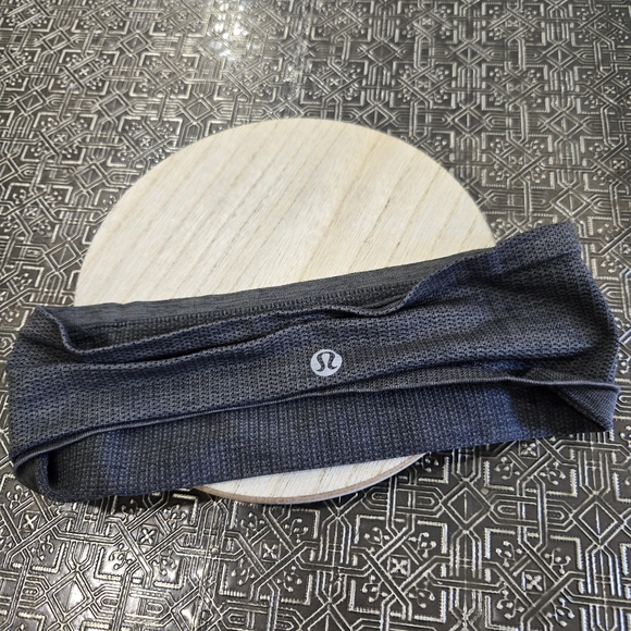 🐢 Lululemon Men's Metal Vent Tech Wide Headband. - Picture 8 of 9